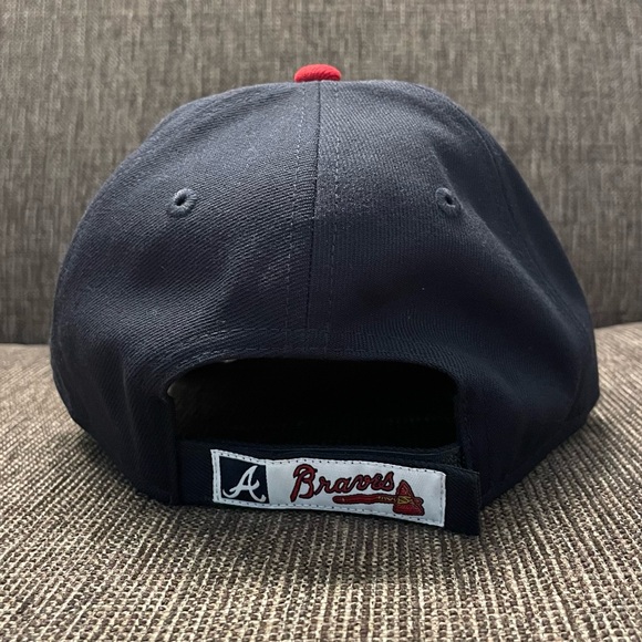 New Era Atlanta Braves 9FORTY Adjustable The League Cap Navy/Red - Picture 6 of 7